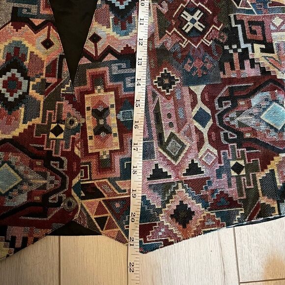 Vintage multi print coastal cowgirl tapestry vest - Picture 8 of 8